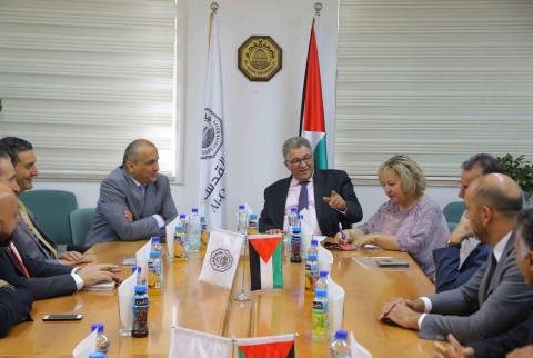 أبوكشك يستقبل الرئيس التنفيذي لمجموعة الاتصالات الفلسطينية
