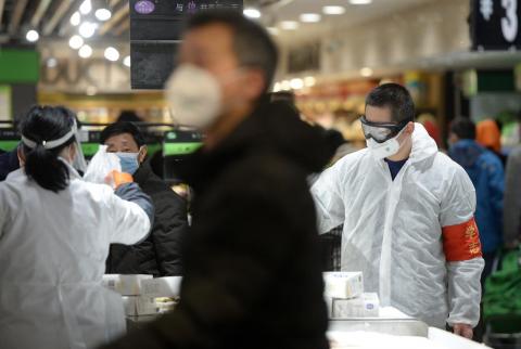 مئات الشركات الصينية تطلب قروضا بالمليارات وسط تفشي الكورونا