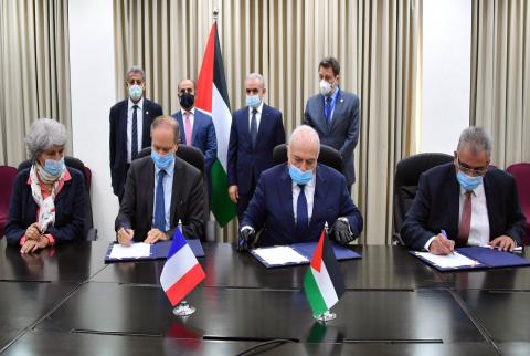 توقيع اتفاقية مشروع للمياه والزراعة في قطاع غزة