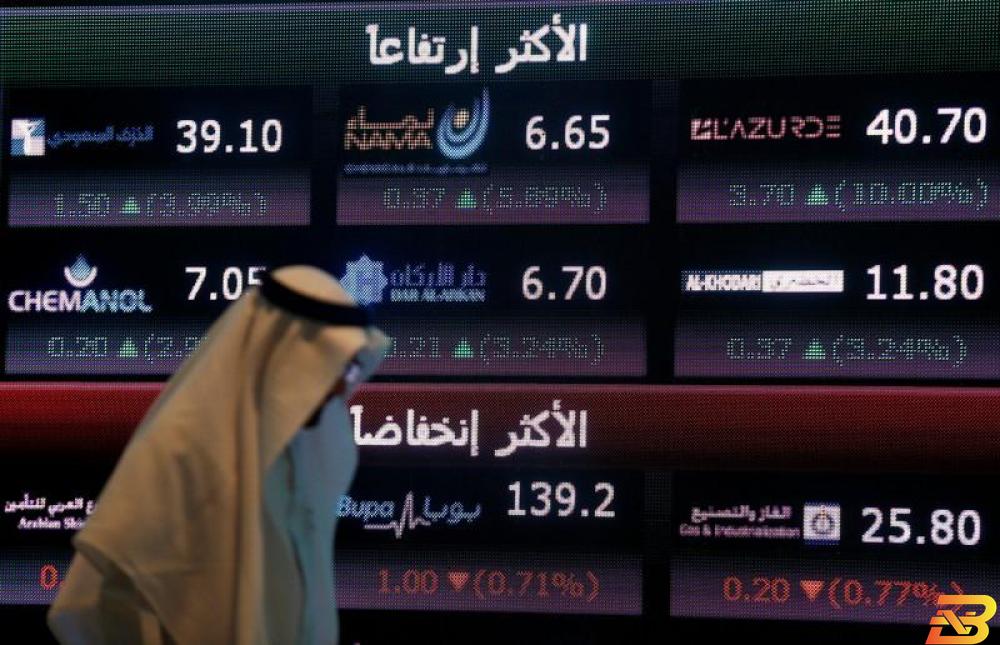 أسهم بنوك السعودية تهوي بسبب مدفوعات الزكاة وخسائر أمريكا تضغط على الخليج