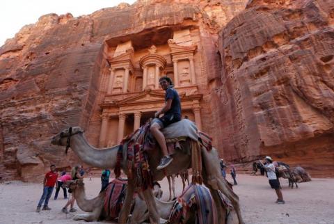 ارتفاع الدخل السياحي للأردن 14.6% في الربع/1