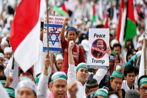 تظاهرة تضامنية مع الفلسطينيين في جاكرتا-تصوير رويترز إندونيسيا تحظر دخول الإسرائيليين إلى أراضيها
