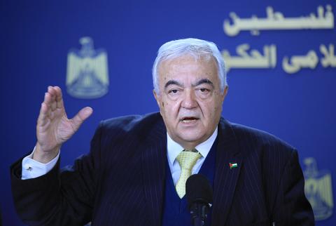 وزير العمل الفلسطيني مأمون أبو شهلا-أرشيف وفا أبو شهلا يدعو منظمة العمل الدولية لإجبار إسرائيل على وقف ظاهرة سمسرة العمال