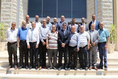 نائب محافظ سلطة النقد يلتقي وفداً من الجمعية الفلسطينية لخريجي الجامعات والمعاهد الهندية
