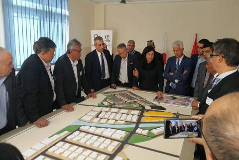 جانب من زيارة الوفد إلى مدينة أريحا الصناعية الزراعية عودة تدعو الى الاستفادة من الفرص الاستثمارية في فلسطين