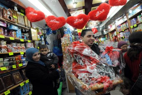 ثلاث نصائح ذكية لتوفير المال في عيد الحبّ 