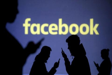 فيسبوك تقول إن بعض المستخدمين يواجهون عطلا بمنصاتها الإلكترونية