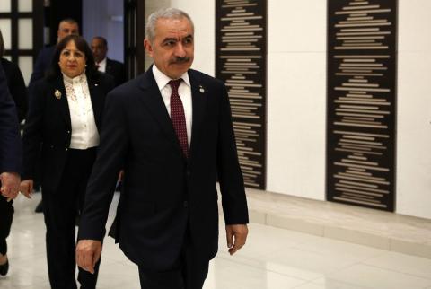 رئيس الوزراء محمد اشتية، ووزيرة الصحة مي الكيلة-أرشيف أ ف ب وقف إضراب الأطباء بعد التوصل لاتفاق مع الحكومة