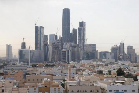 منظر يظهر مركز الملك عبدالله المالي شمال العاصمة السعودية الرياض-أرشيف رويترز وثيقة: السعودية تبدأ تسويق سندات دولارية على ثلاث شرائح