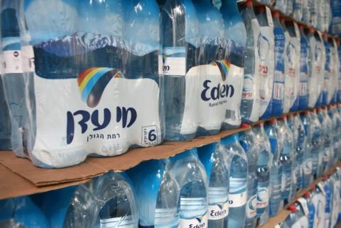 مياه معدنية إسرائيلية ’محظورة’ تباع في السوق الفلسطيني