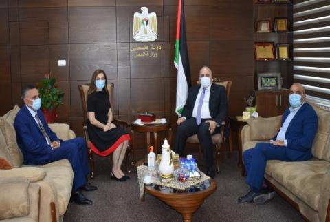 أبو جيش والسالم يبحثان التعاون في مجال التشغيل والتدريب