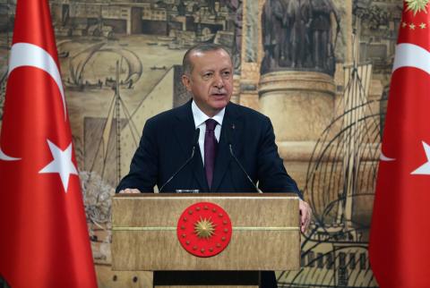 الرئيس التركي رجب طيب أرودغان يتحدث خلال المؤتمر الصحفي أردوغان يعلن عن كشف غاز تاريخي لتركيا في البحر الأسود
