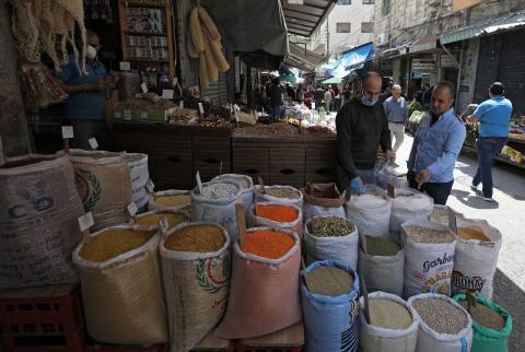 صورة توضيحية-أسواق العاصمة الأردنية عمان-تصوير رويترز انكماش الاقتصاد الأردني 3.6 % في الربع الثاني بسبب كوفيد-19