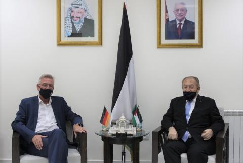 العسيلي والسفير الألماني يبحثان سبل تحسين الاقتصاد الفلسطيني