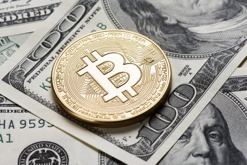تصوير وكالات بيتكوين فوق 50 ألف دولار والدولار يتألق أمام 6 عملات رئيسية
