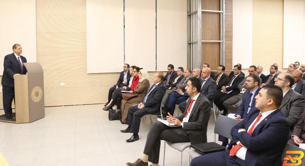 جانب من الورشة سلطة النقد تعقد ورشة عمل إعداد التقارير المالية