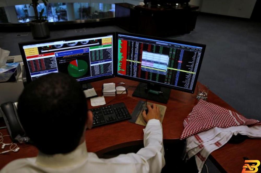 البورصة السعودية تتراجع لليوم الثاني وقطاع العقارات يهبط بسوق دبي