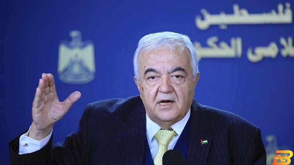 وزير العمل الفلسطيني مأمون أبو شهلا وزير العمل ينفي ما نسب إليه حول قضية ’رواتب غزة’