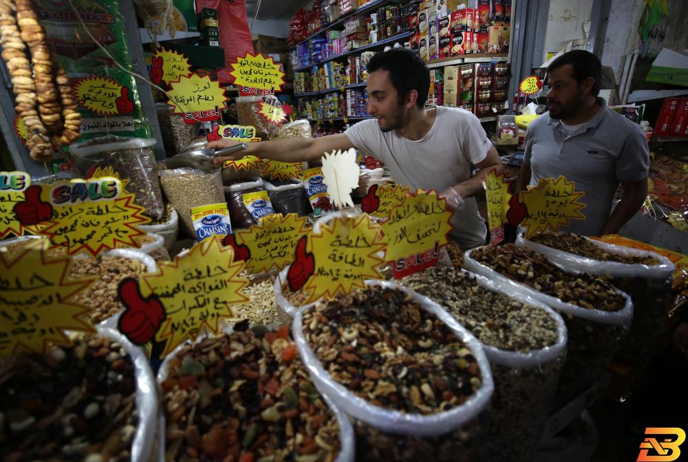 أجواء رمضان في أسواق نابلس-تصوير أيمن النوباني عودة: إجراءات استبقت رمضان حالت دون ارتفاع الأسعار