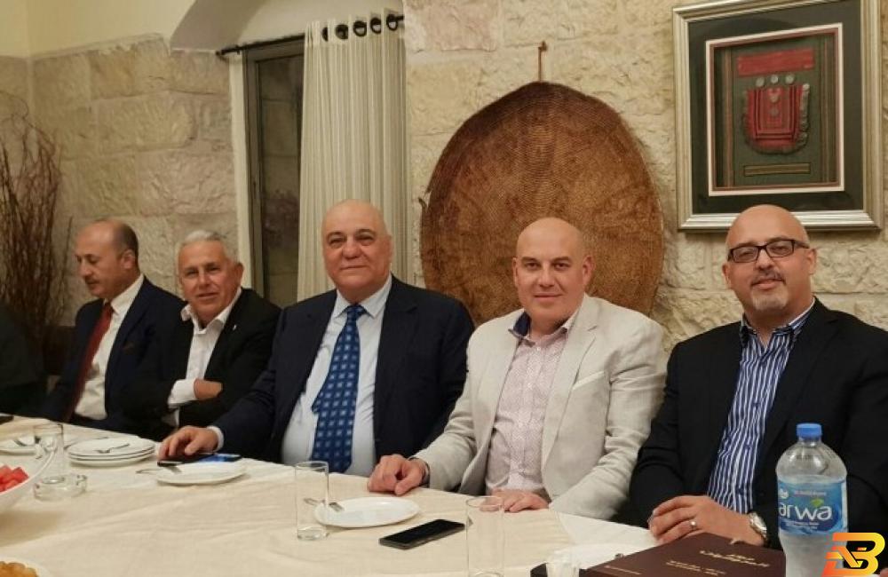 بنك القدس يكرم نائب مديره العام السابق أحمد عنبتاوي
