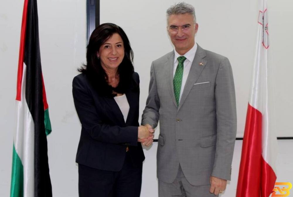 الوزيرة عودة ووزير خارجية وتنمية التجارة المالطي الجانبان الفلسطيني والمالطي يتفقان على تعزيز التعاون الاقتصادي