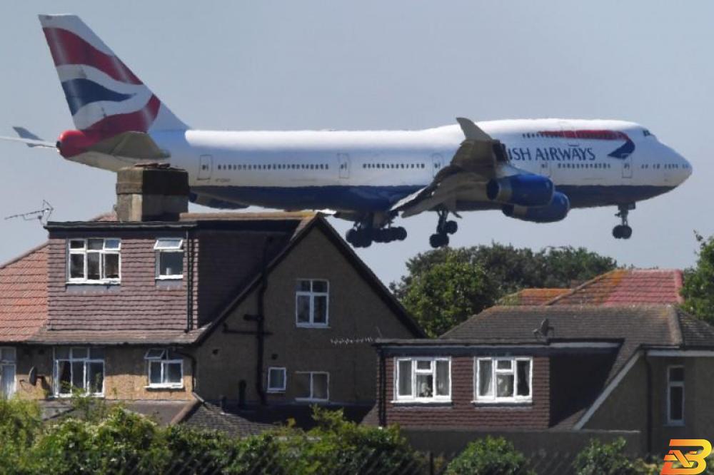 البرلمان البريطاني يوافق على توسيع مطار هيثرو بلندن