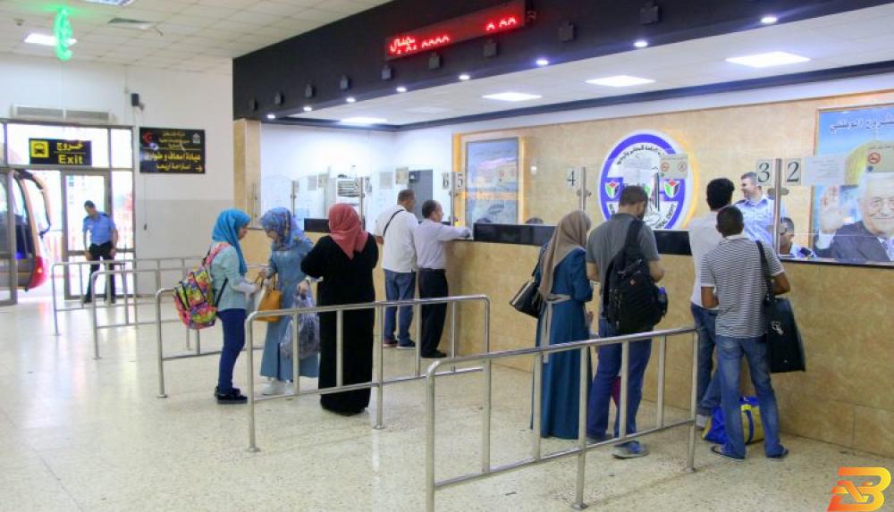 معبر الكرامة 208 آلاف مسافر تنقلوا عبر معبر الكرامة الشهر الماضي