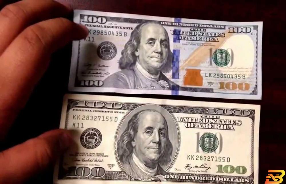 ورقتان من فئة 100 دولار-قديمة وجديدة-تصوير وكالات في غزة: معك أزرق ولا أبيض؟