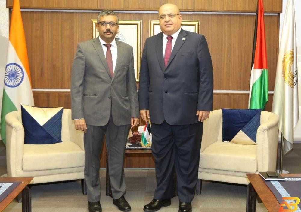 سفير جمهورية الهند يزور سلطة النقد الفلسطينية