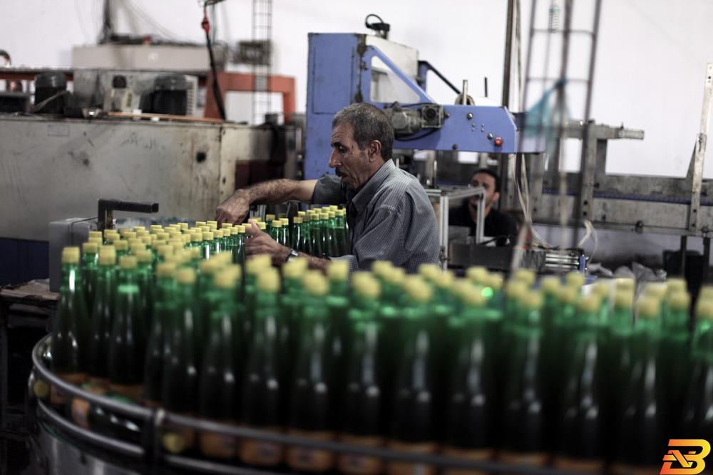 مصنع فلسطين لانتاج المشروبات-أرشيف وكالات الاحصاء: ارتفاع الرقم القياسي لكميات الإنتاج الصناعي خلال تموز الماضي