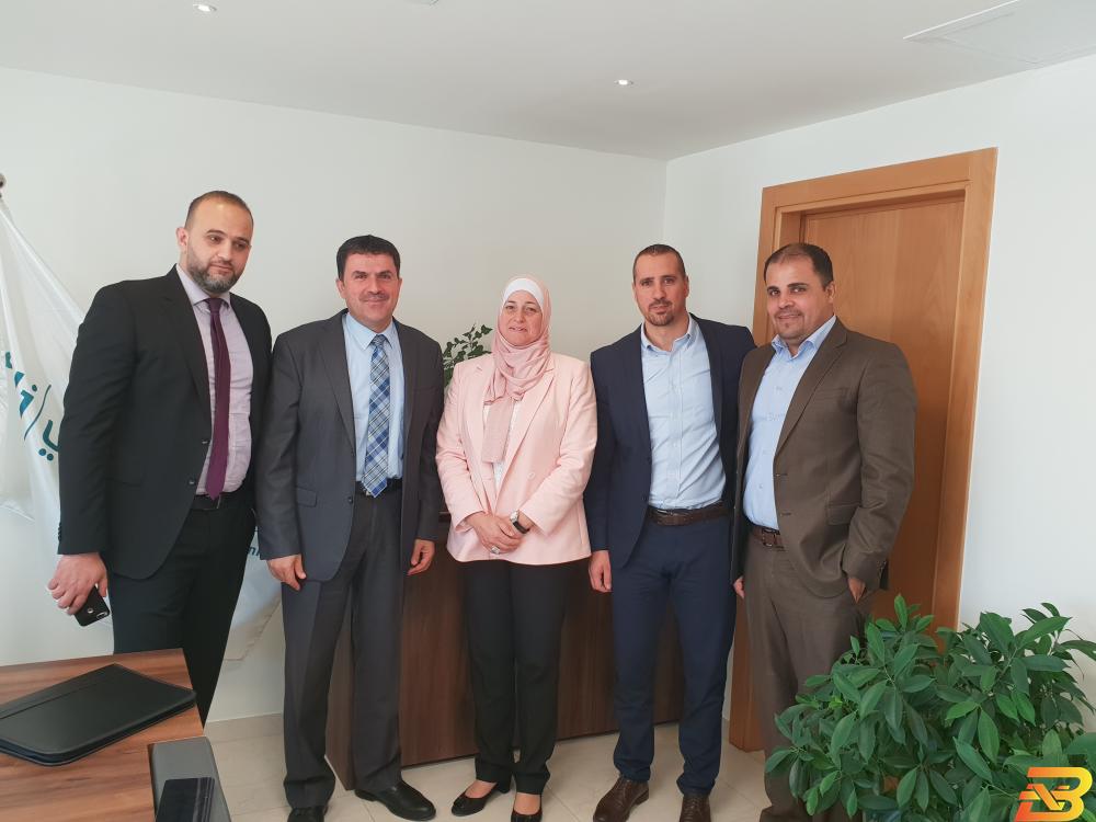 جانب من توقيع الاتفاقية ’الأهلي الأردني’ يوقع اتفاقية مع مبادرة الشرق الأوسط للاستثمار