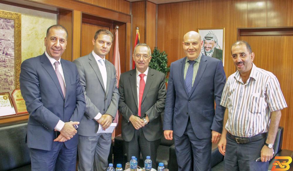 جانب من اللقاء بنك القدس يدعم صندوق الطالب المحتاج في جامعة النجاح