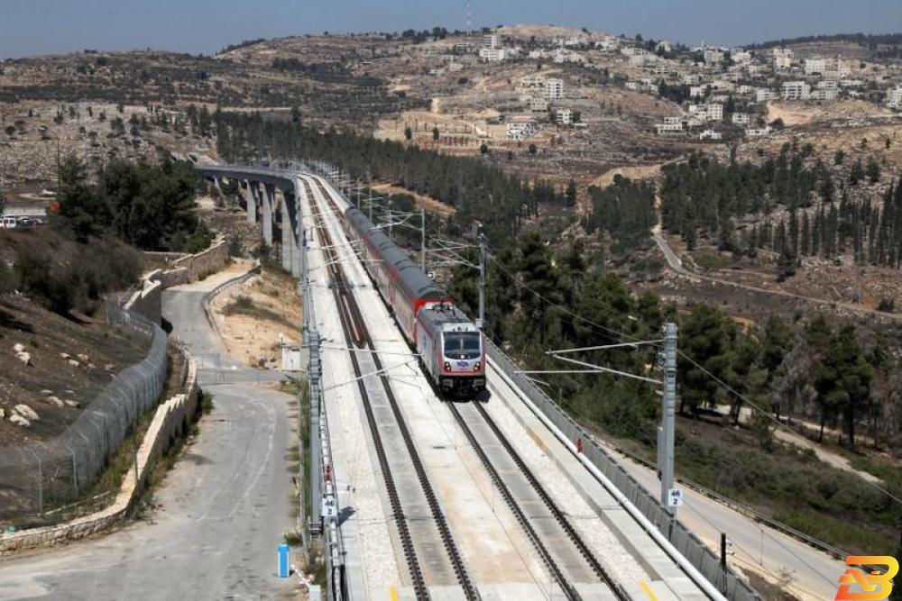إسرائيل تفتتح خط قطارات سريعة بين مطار تل أبيب والقدس