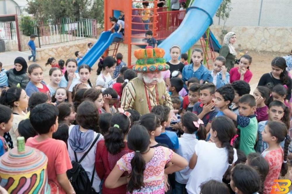 جانب من الفعاليات مؤسسة التعاون وبنك فلسطين يختتمان مشروع أنشطة وفعاليات للأطفال
