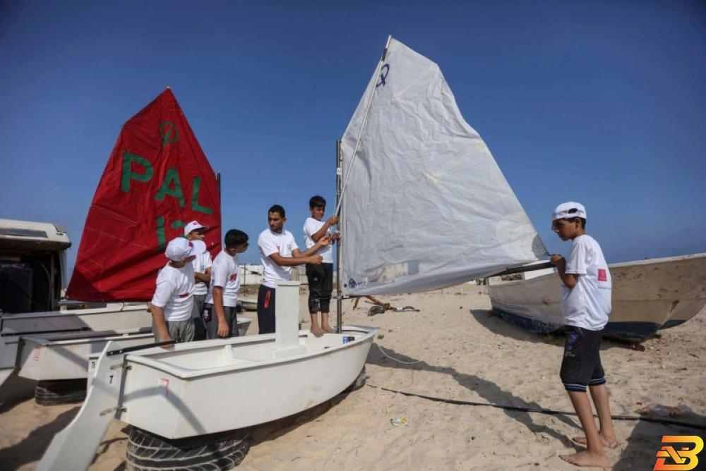 غزة: بنك فلسطين يرعى بطولة في ركوب القوارب الشراعية