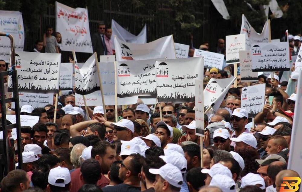 جانب من الاحتجاجات التي رافقت الإعلان الأولي عن القانون-أرشيفية صندوق الضمان الاجتماعي.. مخاوف مشروعة وتهرّب من حقوق نهاية الخدمة