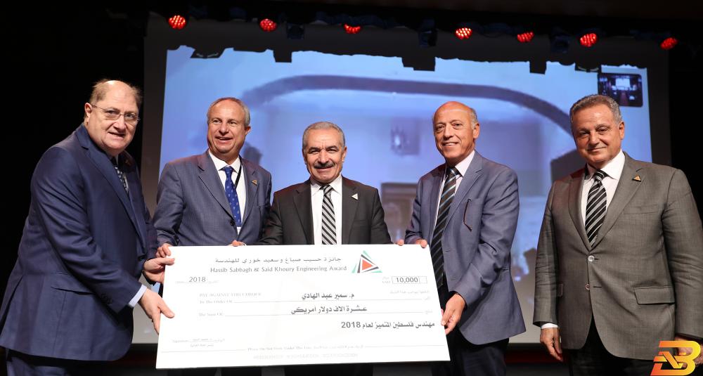 جانب من تسليم الجوائز-تصوير حذيفة سرور جائزة ’صبّاغ وخوري للهندسة’ تعلن الفائزين في دورتها الثالثة