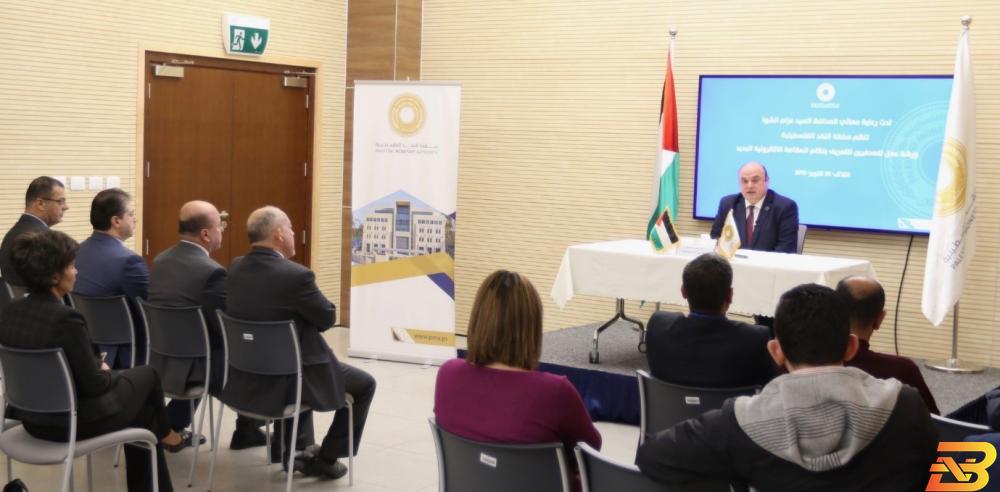 محافظ سلطة النقد عزام الشوا يتحدث خلال الورشة الشوا: إطلاق نظام المقاصة الإلكتروني مطلع 2019