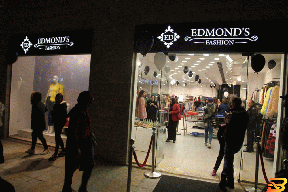 جانب من الافتتاح ماركة Edmond's Fashion الفلسطينية تتوسط الماركات العالمية في كيوسنتر روابي