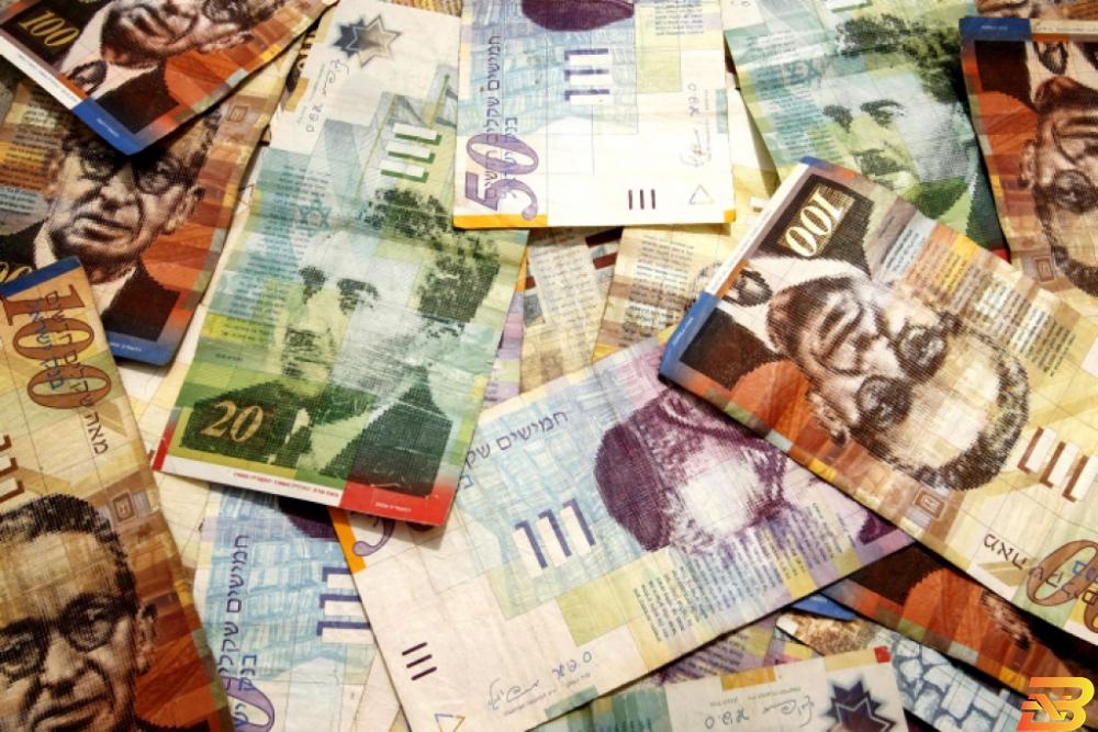 نسخ قديمة من عملة الشيقل الإسرائيلي-أرشيف وكالات النقد: لا صحة لما يتداول حول وقف التعامل بعملات نقدية قديمة