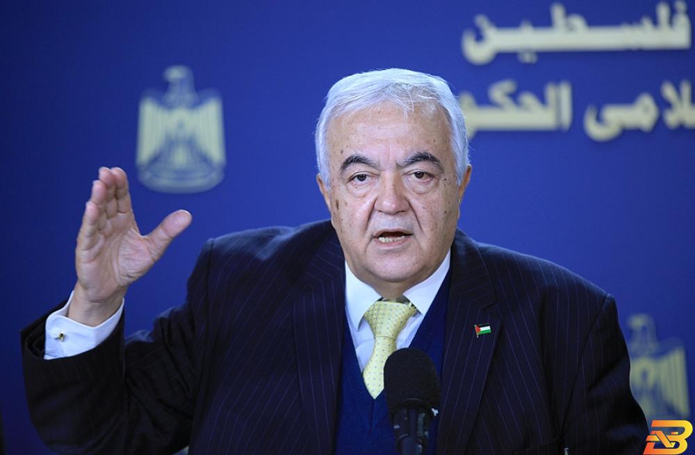 وزير العمل مأمون أبو شهلا أبو شهلا: نسبة بطالة النساء في الضفة 32.1% وغزة 73%