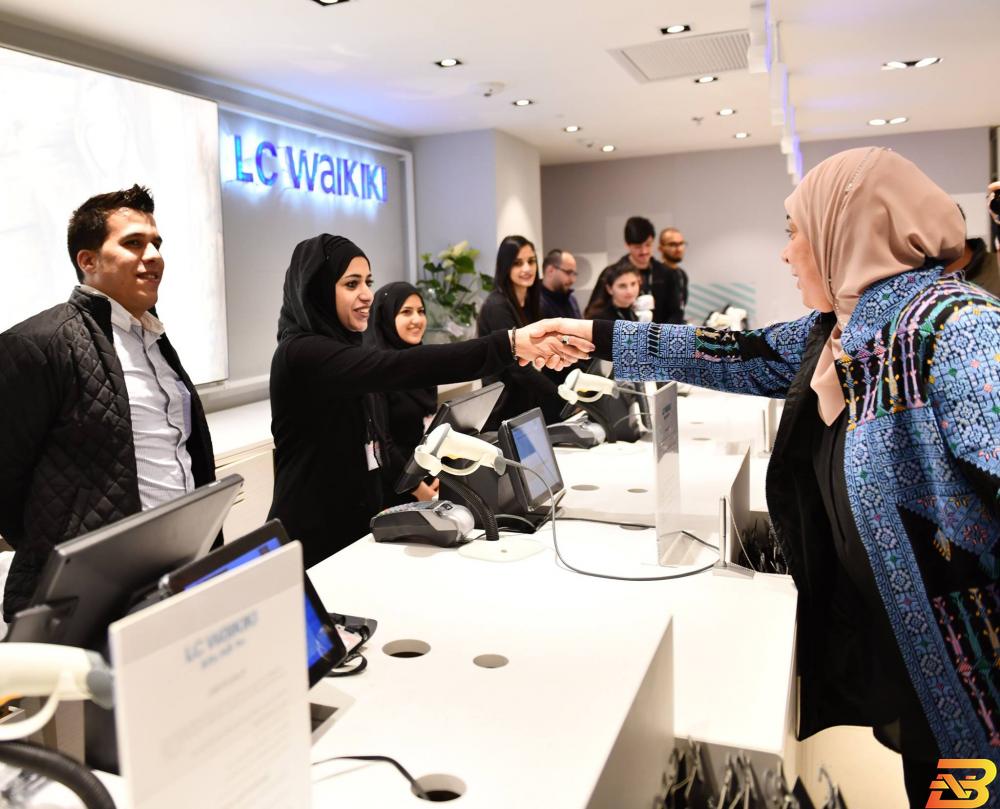 جانب من حفل الافتتاح افتتاح متجر LC WAIKIKI في رام الله