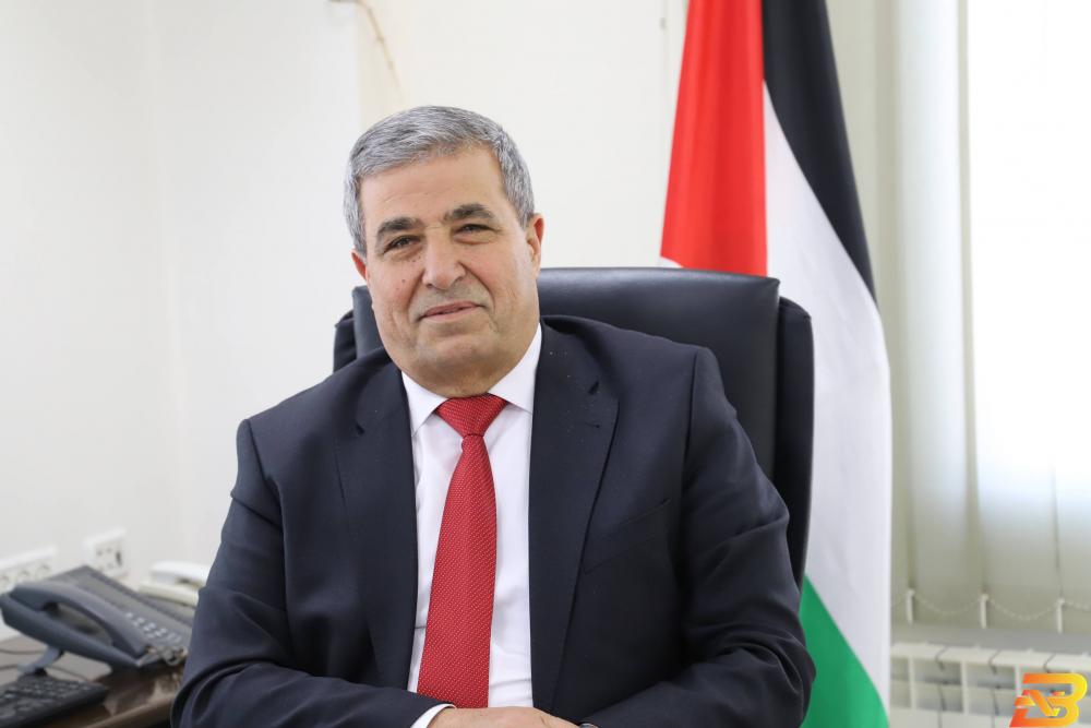 محمد أبو عوض الرئيس يعين أبو عوض رئيسا لـ’بكدار’ خلفا لـ اشتية