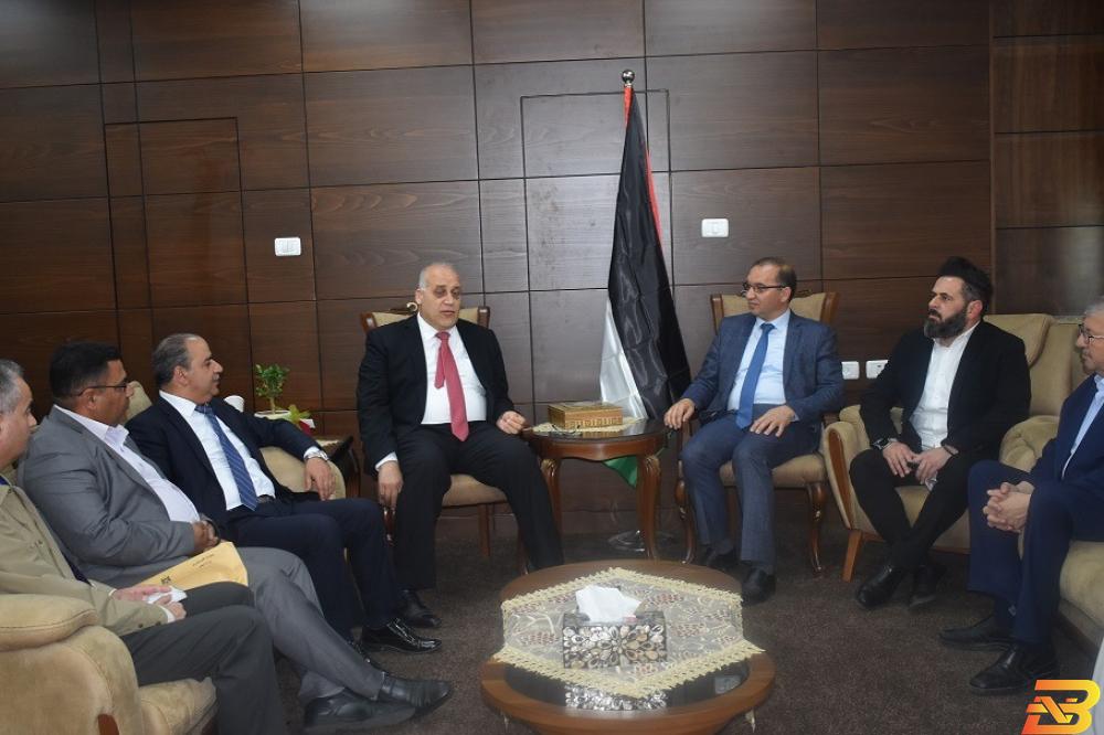 جانب من اللقاءات أبو جيش: نعمل على تعديل قانون العمل