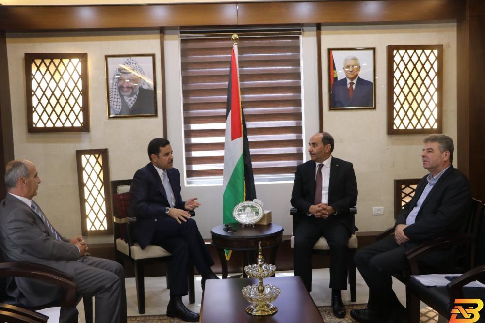جانب من الاجتماع اجتماع يبحث سبل تفعيل شركة التسويق الفلسطينية– الأردنية المشتركة