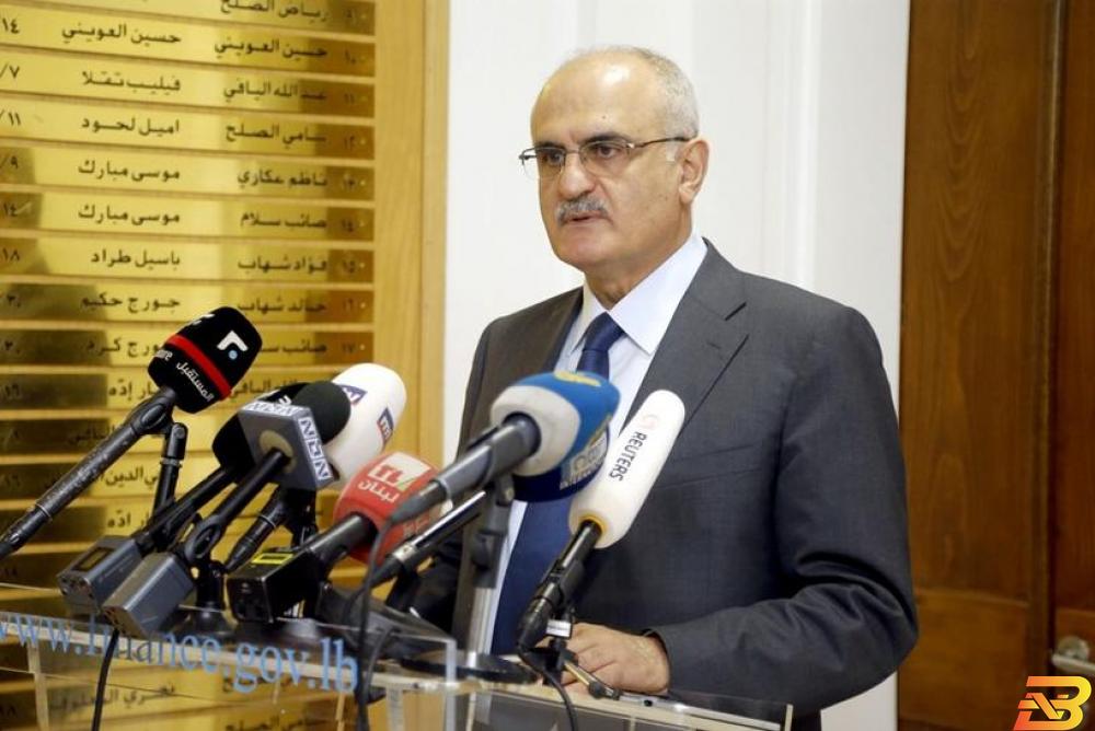 وزير المالية اللبناني علي حسن خليل يتحدث في مؤتمر صحفي في بيروت يوم 4 ديسمبر كانون الأول 2018. صورة رويترز. وزير المالية اللبناني: العجز في الميزانية سيكون 8.3% من إجمالي الناتج العام أو أقل