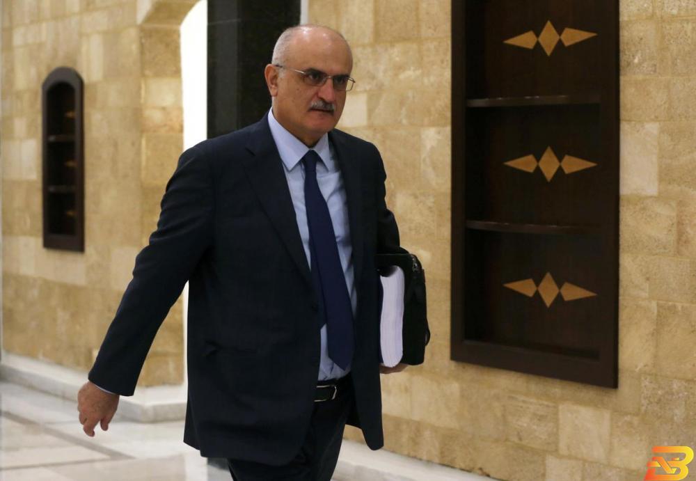 وزير المالية اللبناني علي حسن خليل يصل لحضور اجتماع مجلس الوزراء في بعبدا يوم الاثنين. تصوير: محمد عزاكير - رويترز مجلس الوزراء اللبناني يقر ميزانية 2019
