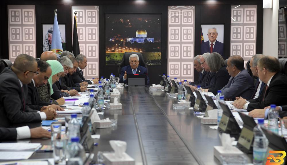 الرئيس محمود عباس يترأس جلسة مجلس الوزراء في 29 نيسان 2019-وفا الحكومة تحيل موضوع رواتب الوزراء السابقين للرئيس