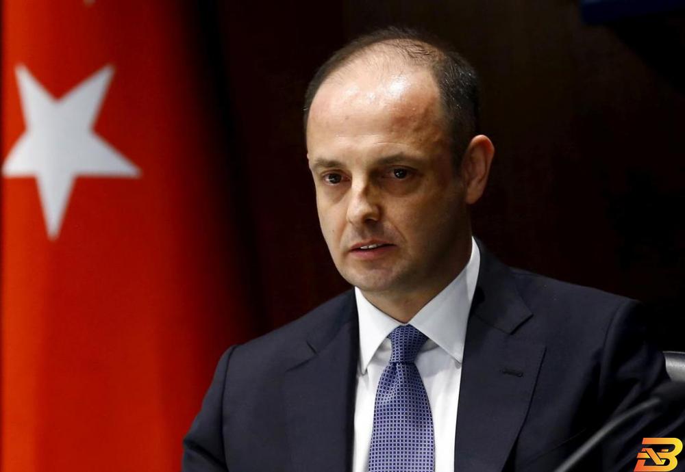أردوغان يقيل محافظ البنك المركزي التركي وسط خلاف على السياسة النقدية