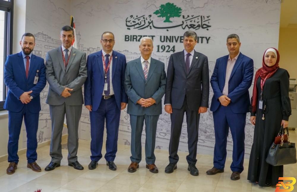 جانب من حفل التوقيع مصرف الصفا وجامعة بيرزيت يوقعان مذكرة تفاهم